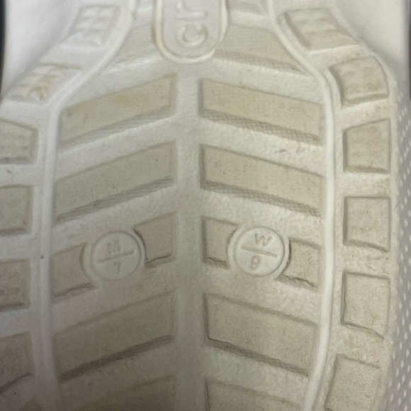 Crocs Classic Faux Fur Lined White Dual Comfort Clog Shoes Womens 9 Mens 7 - Picture 10 of 12